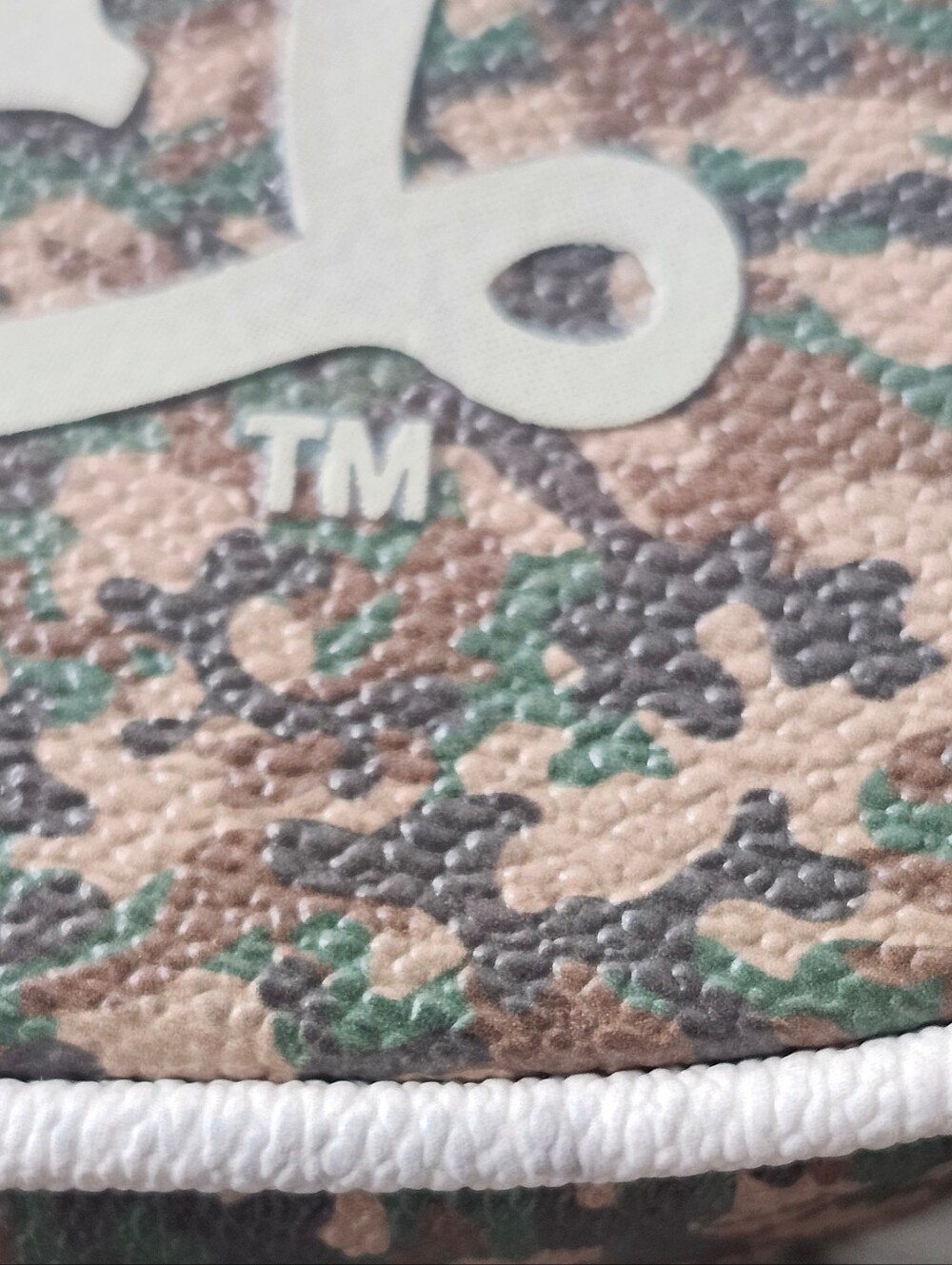 Von Dutch Green Camo Shoulder Bag - Picture 8 of 8